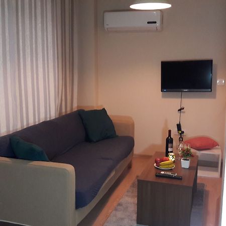 Fi Homes - Adults Only Σμύρνη Εξωτερικό φωτογραφία